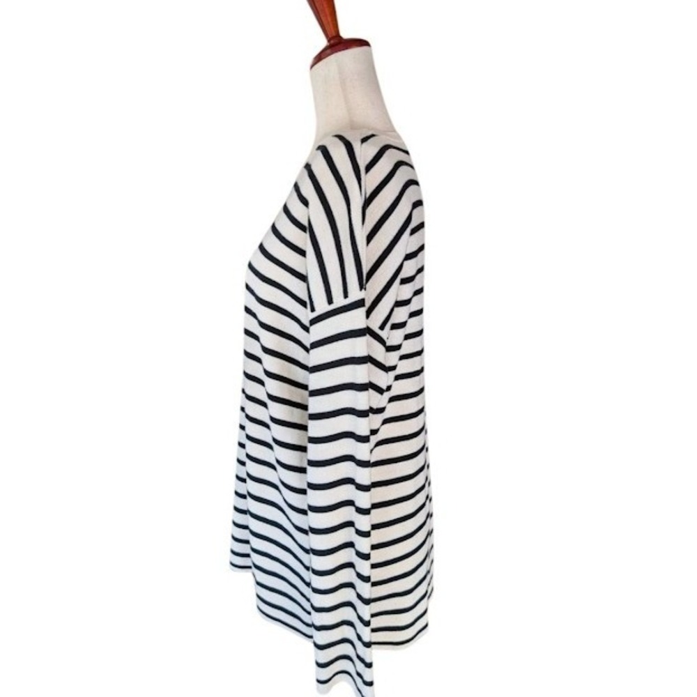 Eileen Fisher Merino Wool Striped Sweater Ivory Black Crew Neck Size Medium - Picture 3 of 6
